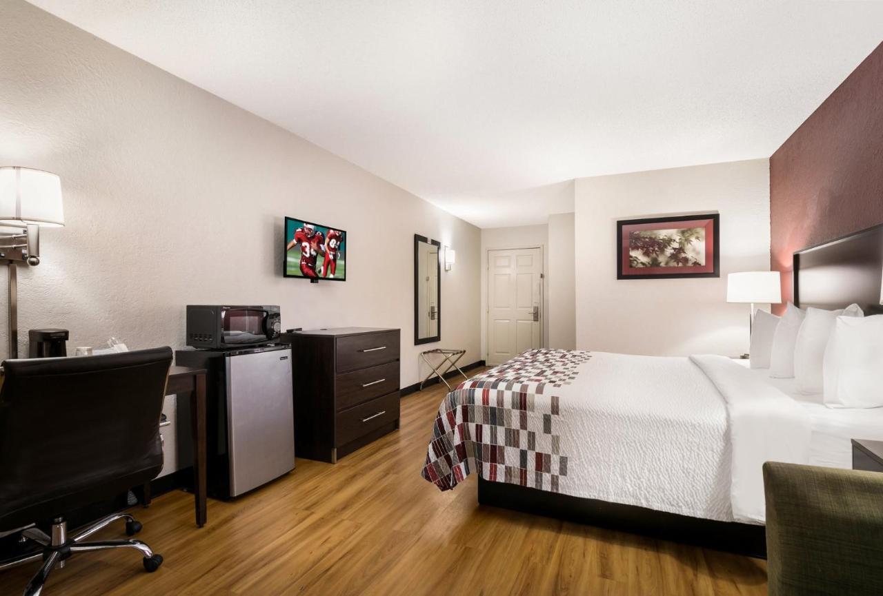 Red Roof Inn & Suites Knoxville East Eksteriør billede