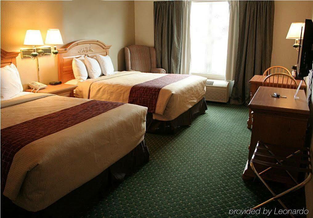 Red Roof Inn & Suites Knoxville East Eksteriør billede